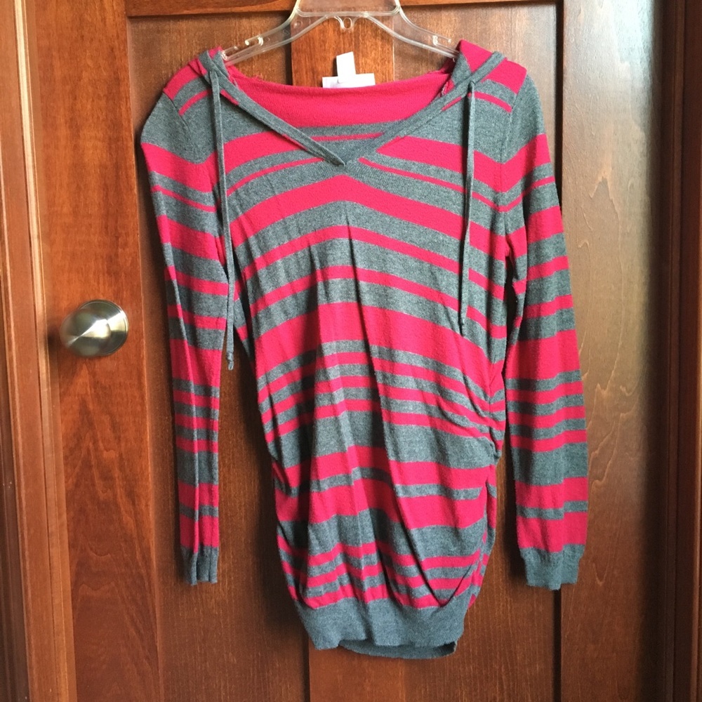Hooded maternity top